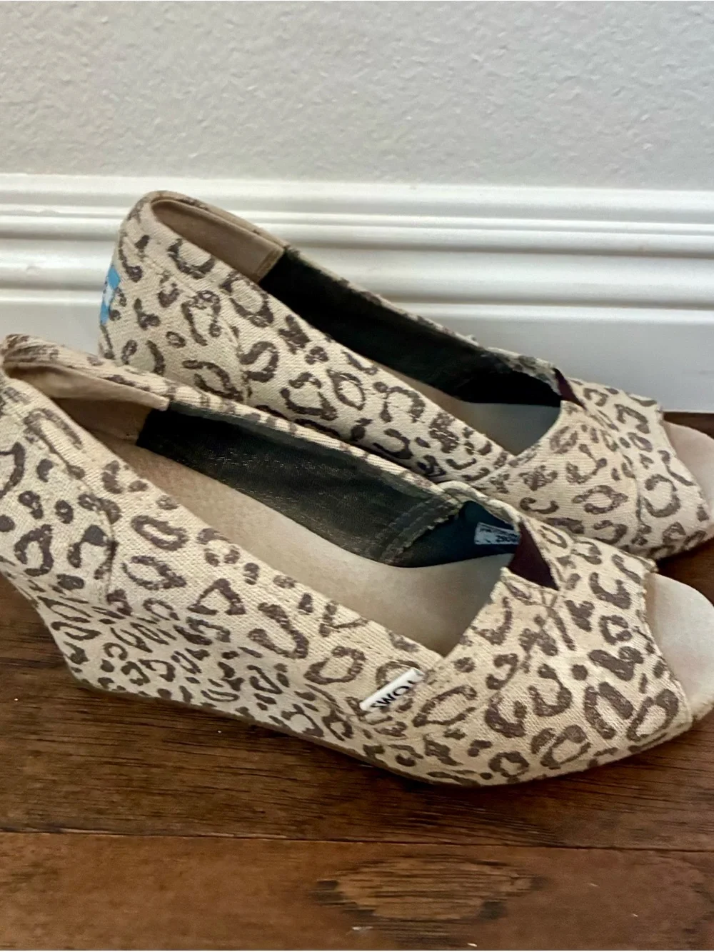 TOMS Espadrille Leopard Beige Wedge Sandals Canvas Platform Rope Wedges Women 8